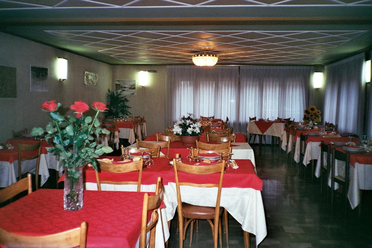 Hotel Villa Cary Oulx Exterior foto